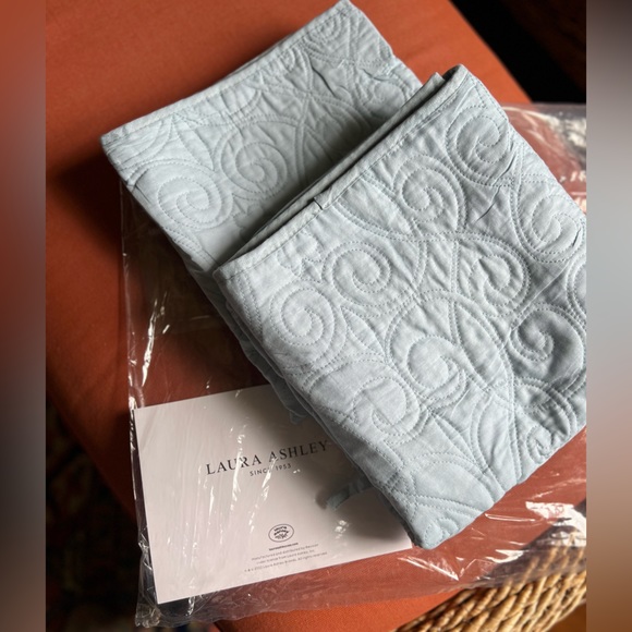 Laura Ashley “Felicity” Quilted King Pillow Shams Light Blue 100% Cotton - Picture 9 of 9